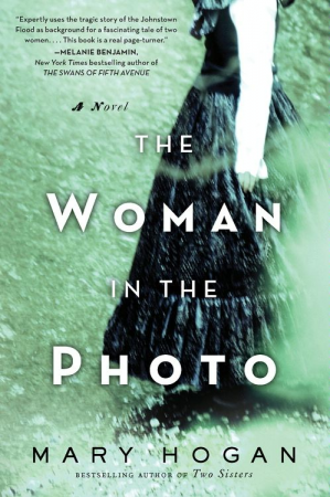 Review: The Woman In The Photo – Mary Hogan